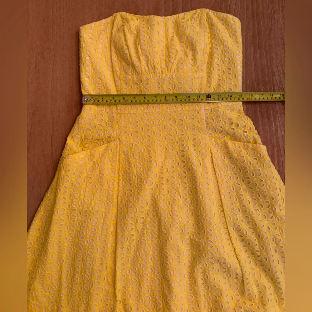 Lilly Pulitzer Yellow Eyelet Strapless Fit & Flare Blossom Dress NWT Size 10 - Picture 15 of 15